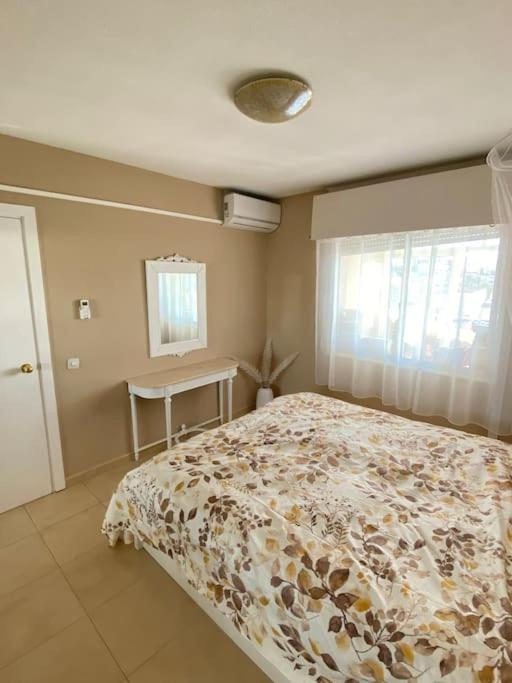 Lovely 1 Bedroom Apartment With Sea Views And Pool Estepona Exterior foto